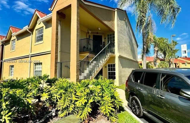 18334 NW 68th Ave photos photos