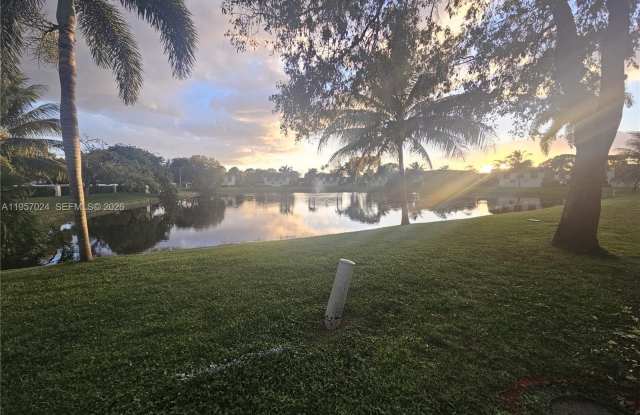 253 San Remo Blvd photos photos