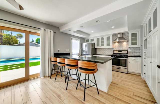 23010 Hartland Street photos photos