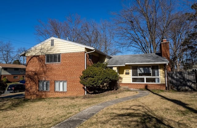 5007 Danbury Ct - 5007 Danbury Court, Bethesda, MD 20814