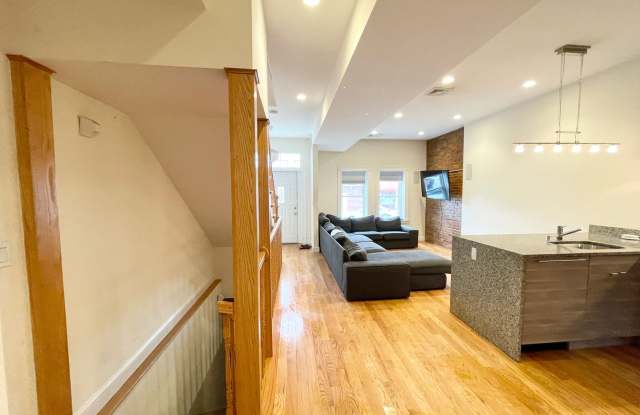 South Boston 5 Bed – Washer/Dryer in Unit – No Fee – 9/1 Gallery 4