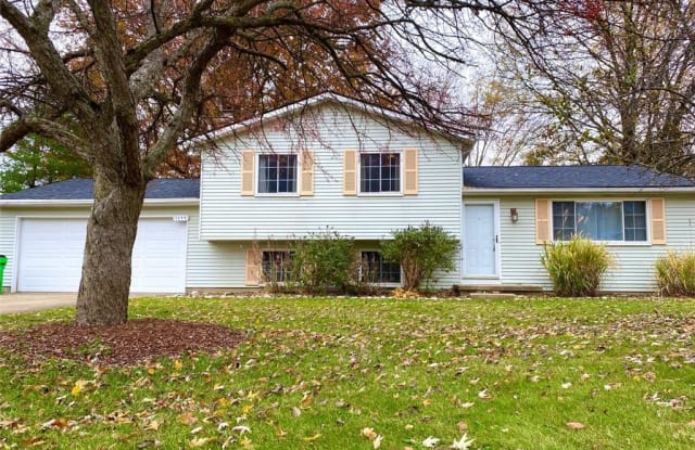 1399 Hibbard Dr - 1399 Hibbard Drive, Stow, OH 44224