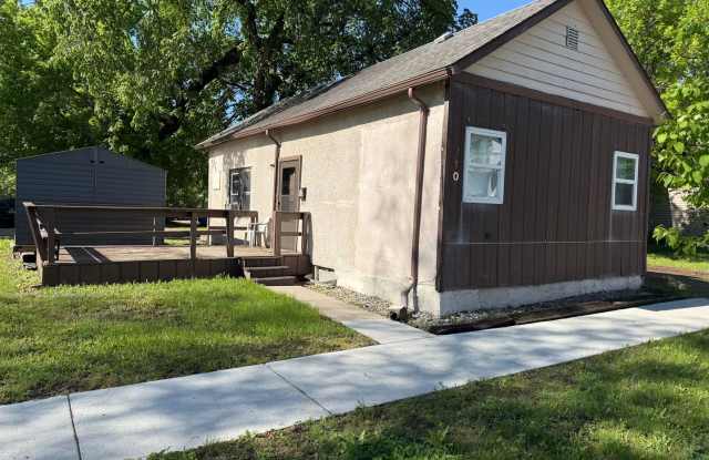 Charming 2 Bed, 1 Bath Home – Month-to-Month Rental | $800/Month photos photos