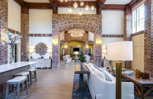 18809 Stone Oak Pkwy Gallery 3
