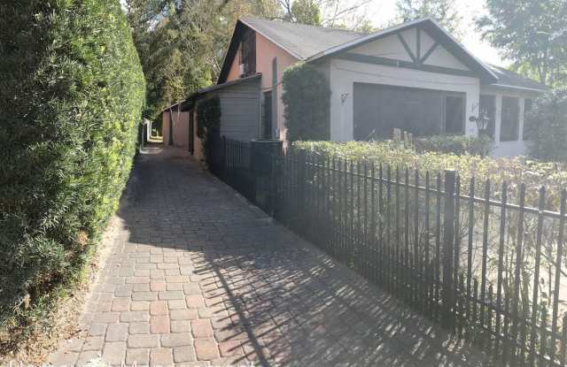 117 S. Hyer Avenue Gallery 2