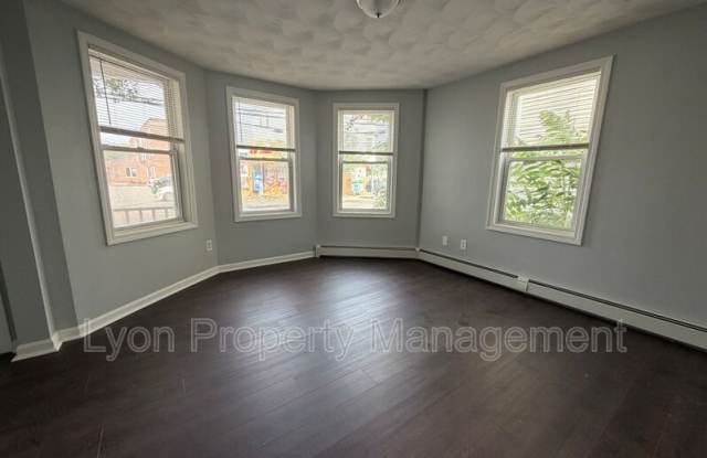328 Douglas Ave Gallery 4