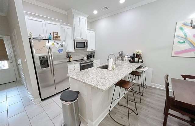 2 Bedroom Townhome Near LSU| Gated Community photos photos