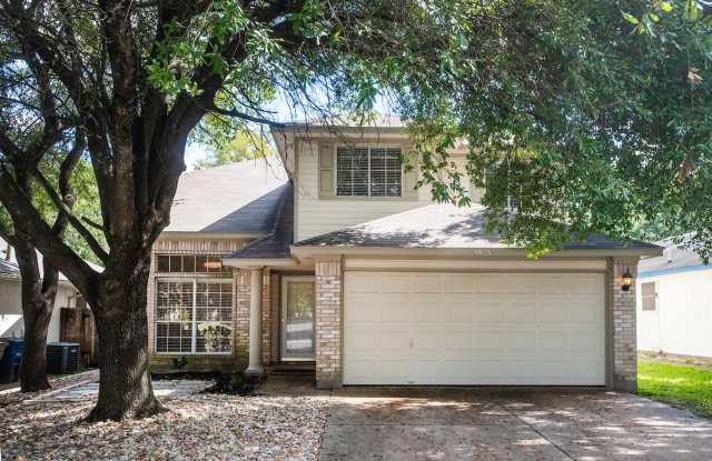 Spacious Two Story, Just Minutes to 35 and Shopping photos photos