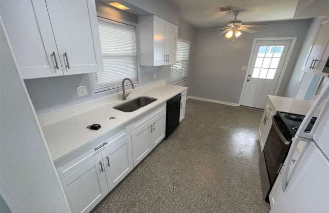 520 SENECA Trail Gallery 2