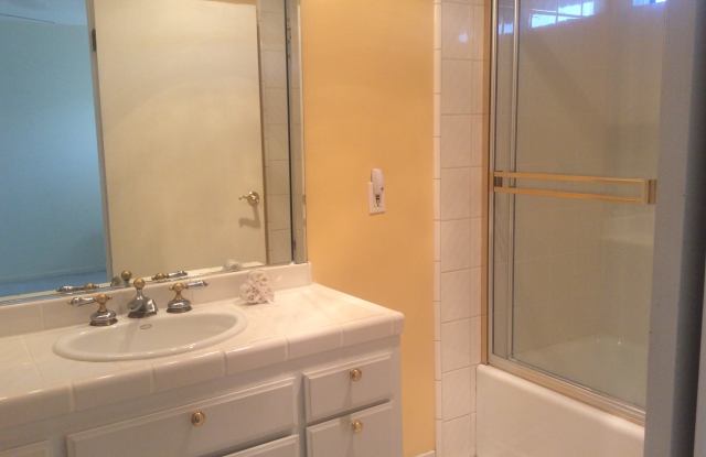 1352 W 3rd Street - 1352 West 3rd Street, Los Angeles, CA 90017