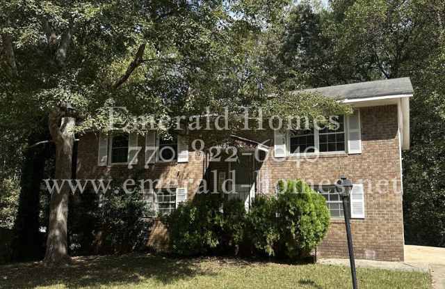 Charming Split-Level Single-Family Home – 4 Bed | 2 Bath photos photos