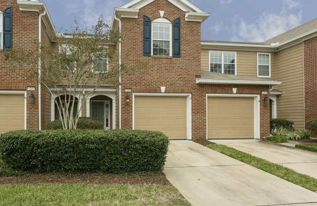 13520 STONE POND DR - 13520 Stone Pond Drive, Jacksonville, FL 32224