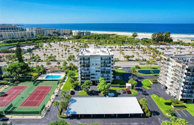 1055 BEACH ROAD Gallery 2