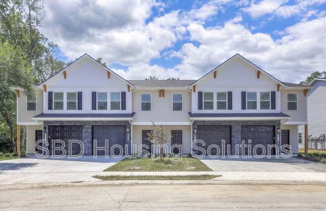 9021 E 85th Pl - 9021 East 85th Place, Raytown, MO 64138