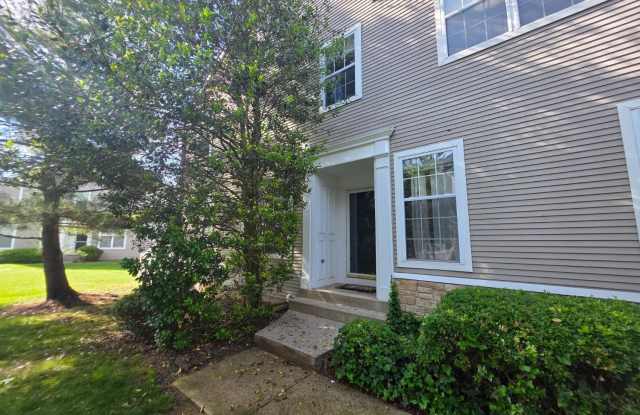 1301 Dahlia Circle Gallery 2