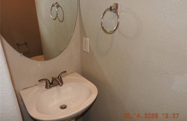 8416 VIANSA LOMA Avenue Gallery 4