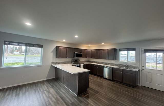 2005 S Ledwich Ave - Union Gap WA photos photos