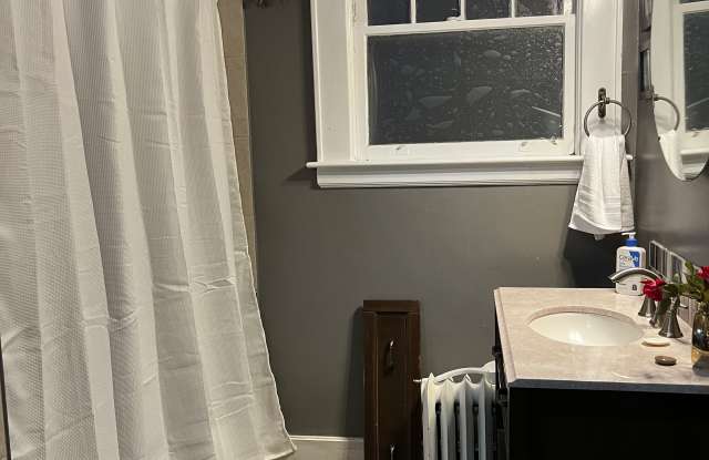 649 Parkway East Gallery 2