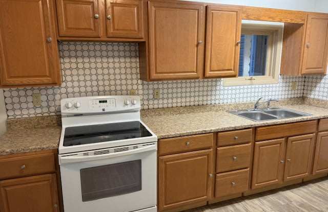618 Grove St - 618 Grove Street, Greensburg, PA 15601