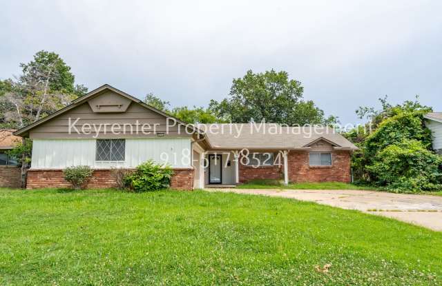9041 E 33rd St, Tulsa, OK 74145 - 3 Bed/2 Bath | Small Pets Welcome Gallery 1