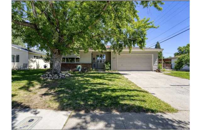 Charming 1-story Home with a Big Backyard Near Midtown photos photos Charming 1-story Home with a Big Backyard Near Midtown photos photos