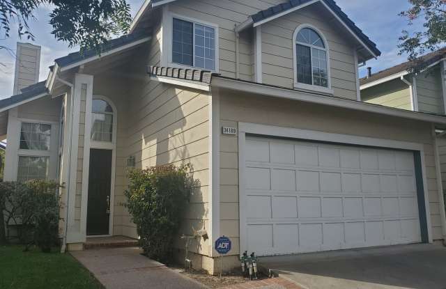 Beautiful Spacious 2 Story 4 Bed/2.5 Bath Home For Rent in Fremont, Ca.!!! - 34189 Donahue Terrace, Fremont, CA 94555