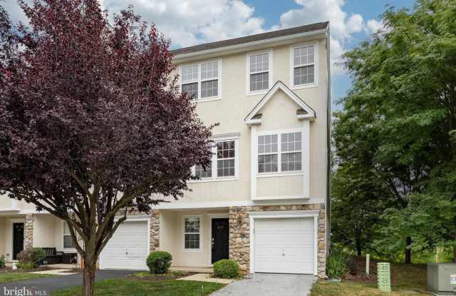 2717 FYNAMORE LANE photos photos