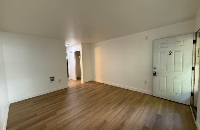 1218 West 10th (New) photos photos