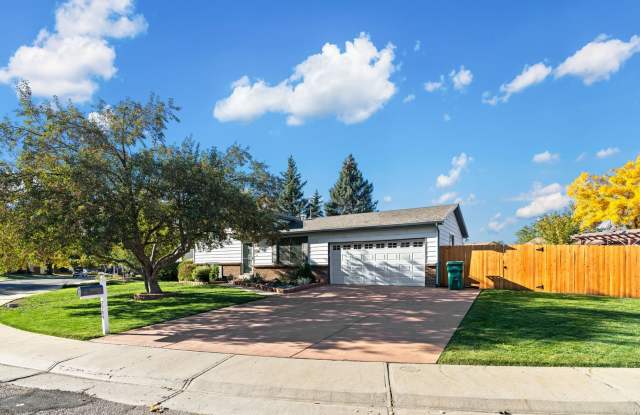 3 Bed 2 Bath Home with HUGE Yard Available AUG 2025 photos photos