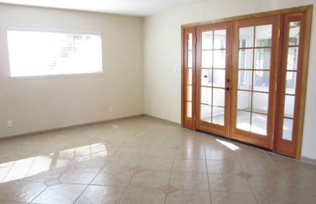 1404 West Pear Avenue Gallery 4