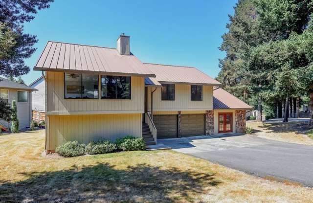 4 Bedrooms with BONUS Office Space photos photos