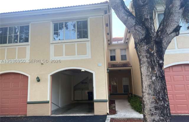 2492 Centergate Dr Gallery 2