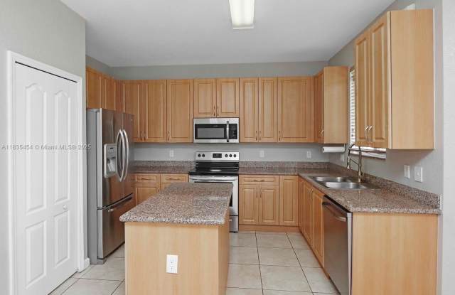 1909 SE 22nd Ct Gallery 4