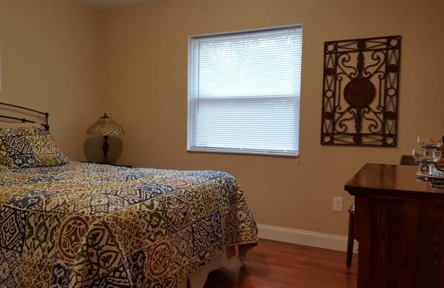 2 Bedroom Duplex - 711 23rd Street North, Wisconsin Rapids, WI 54494