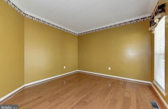 2768 MYRTLEWOOD Drive Gallery 4