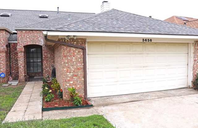 3638 W Country Club Drive Gallery 2