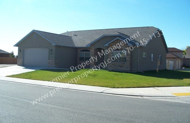 457 1/2 Bulla Dr photos photos