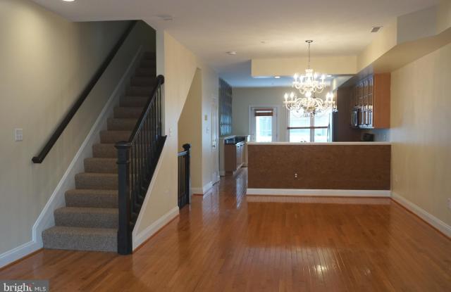 1217 S BOULDIN STREET Gallery 2