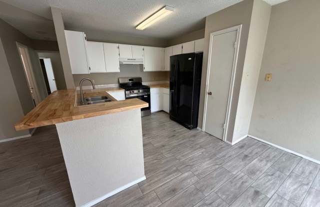 Awesome Property at Round Rock Gallery 4