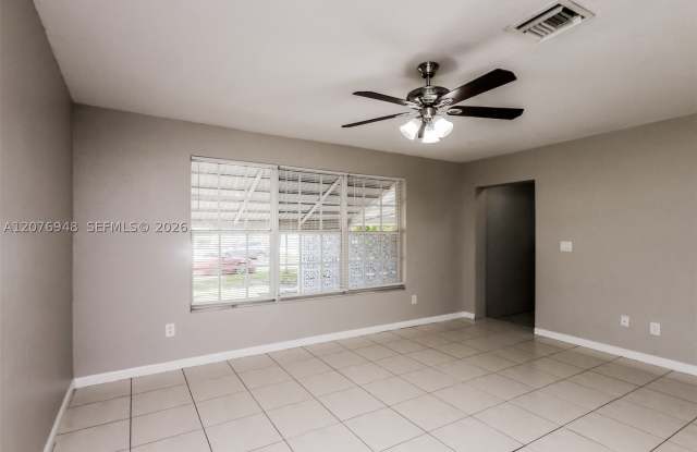 3430 N 72nd Ter Gallery 2