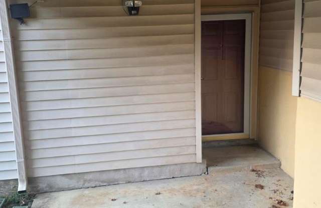 1125 WINDEMERE Court Gallery 1