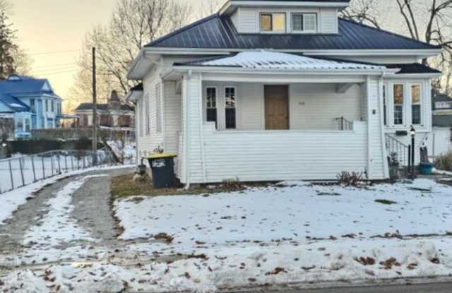 Updated 2 Bedroom (with flex/office space), 2.5 Bath Home with Attached Garage – $1,695/Month photos photos