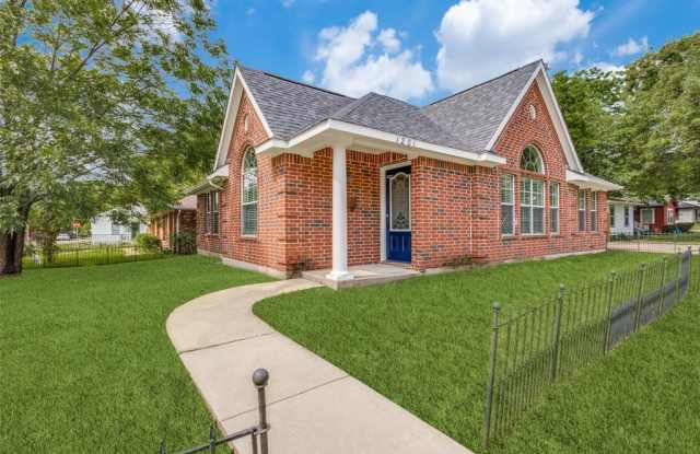 1201 Hall Street - 1201 West Hall Street, McKinney, TX 75069