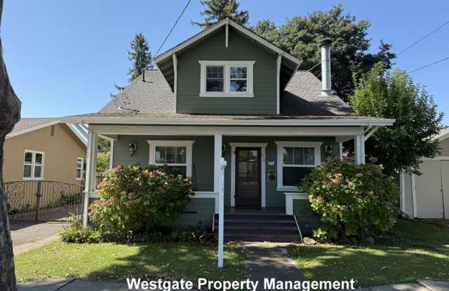 Darling Craftsman West Petaluma - 612 4th Street photos photos