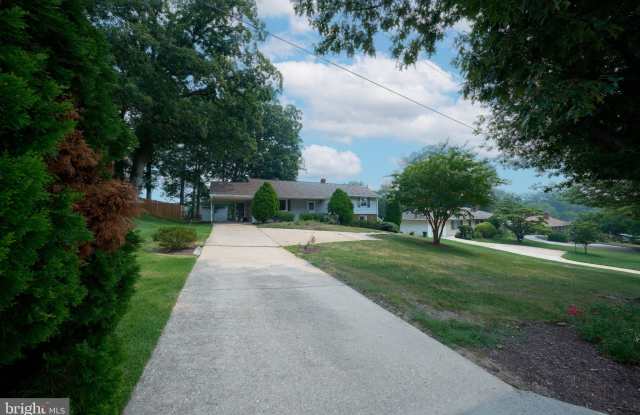 2924 GRACEFIELD Road photos photos 2924 GRACEFIELD Road photos photos
