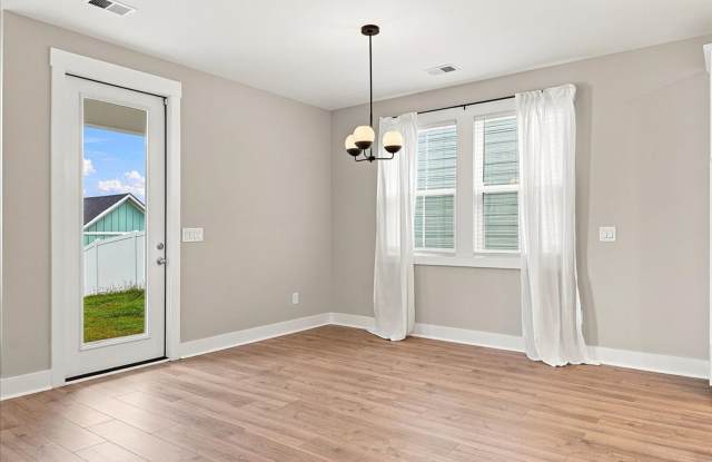Beautiful 4 Bedroom, 3.5 bath townhome plus additional office/flex space! Gallery 4