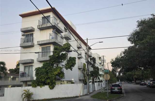 2389 NW 26th St photos photos