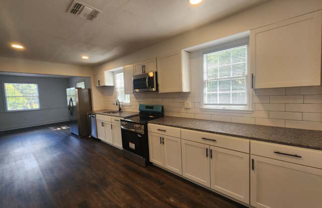 3 Bedroom 2 Baths 2 Car Address in Midtown Columbus Gallery 3