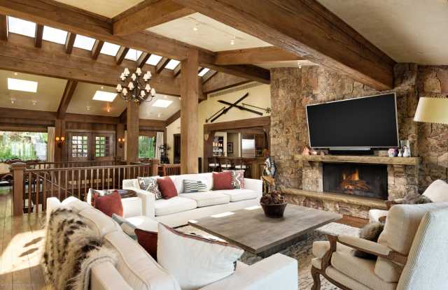 565 N Starwood Drive photos photos