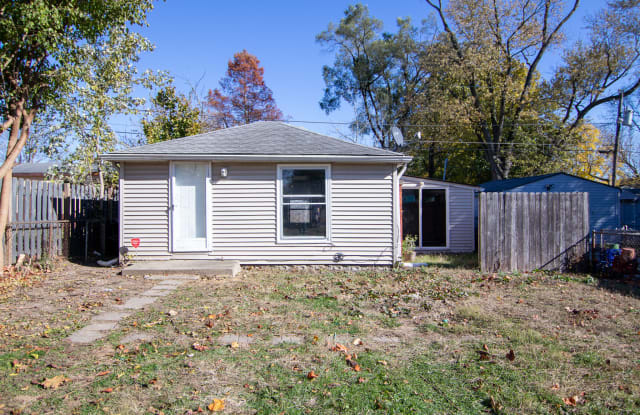 805 S Biltmore Ave - 805 South Biltmore Avenue, Indianapolis, IN 46241